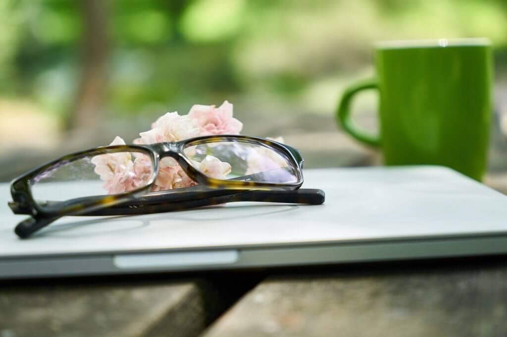 How Do Carotenoids Help Relieve Digital Eye Strain?